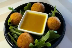 sacas eatery bar Cascais