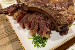 sacas eatery bar Cascais