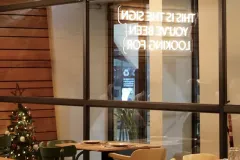 sacas eatery bar Cascais