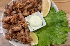 sacas eatery bar Cascais